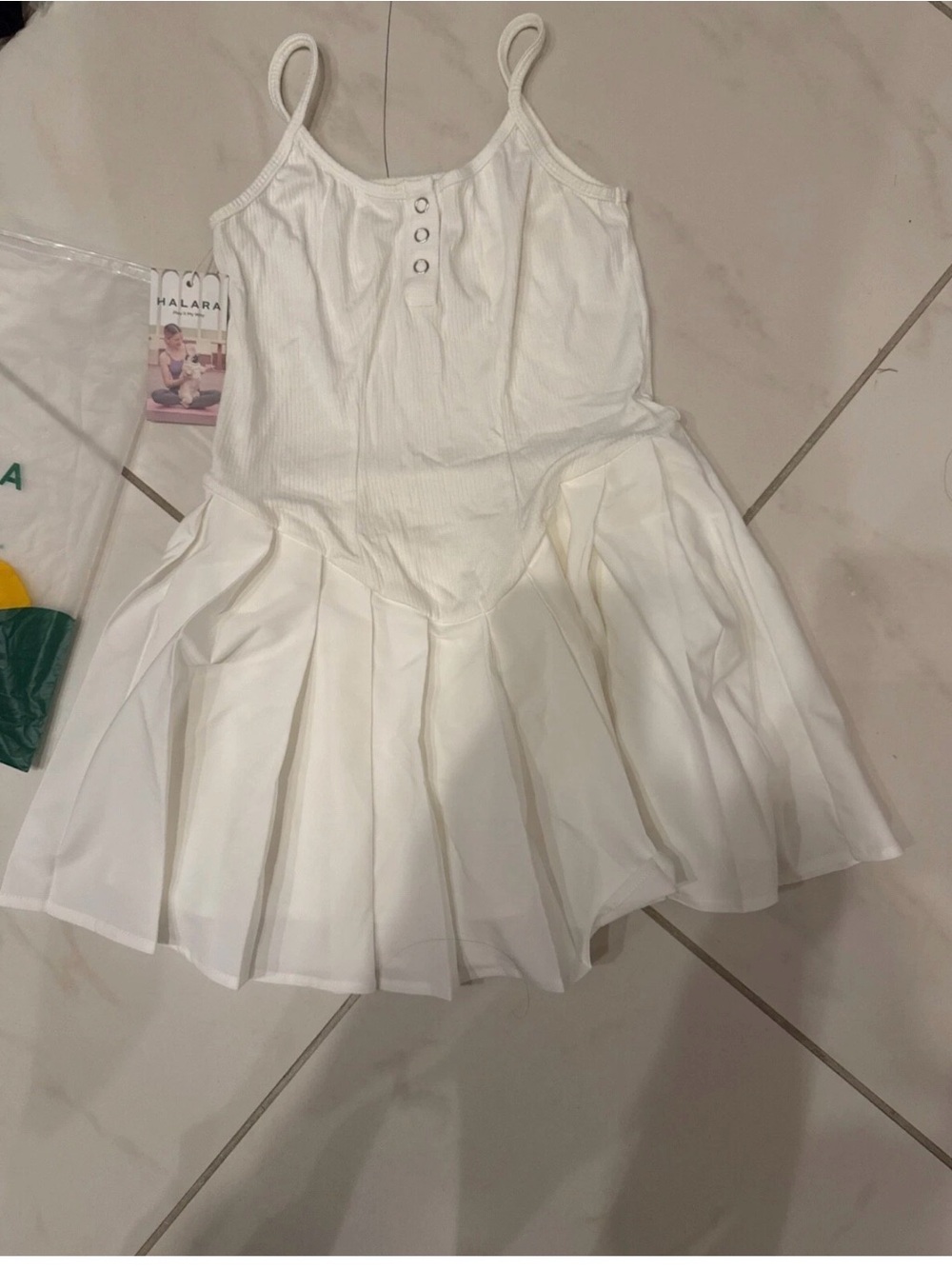 HALARA White Ribbed Tank Pleated Tennis Dress